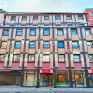 Leonardo Center Hotel